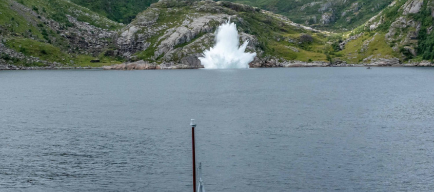 НАТО обезвреживает исторические боеприпасы в Норвежском фьорде