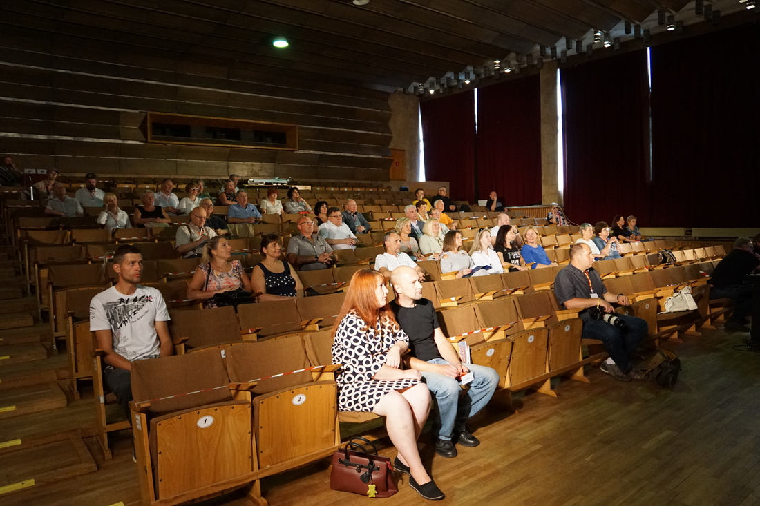 Конференция в Юрмале — содействие добровольному переселению в Россию. Великий Новгород