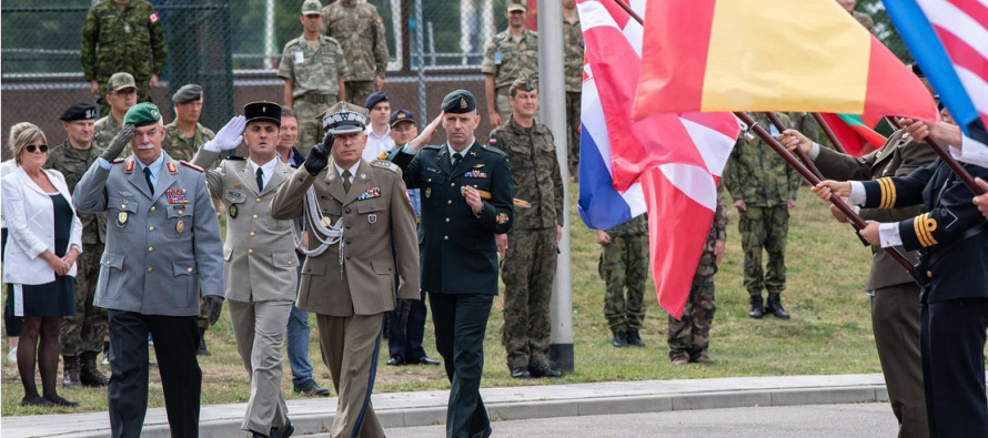 Командование Объединёнными силами союзников (JFC Brunssum) приветствует нового начальника штаба