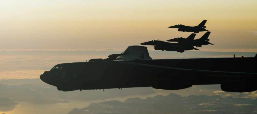 Бомбардировщики США совершили облёт всех 30 стран НАТО за один день