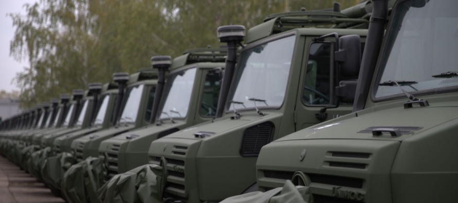 Литовские вооружённые силы получили 142 новых грузовика Unimog U5000S