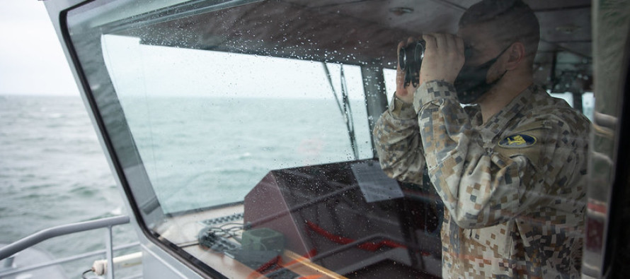 Латвийские морские силы ищут в море загрузочную трубу, оторвавшуюся от терминала в Бутинги