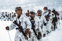 Морские пехотинцы США прибыли в Норвегию, чтобы тренироваться условиях Арктики