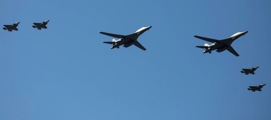 Военно-воздушные силы CША впервые размещают бомбардировщики и летчиков на базе в Норвегии
