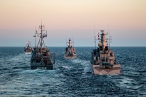 Совместные учения 1-й постоянной морской противоминной группы НАТО и Шведского ВМФ