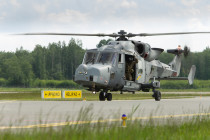 Британский вертолёт Agusta-Westland AW-159 Wildcat приземлился в Лиелварде