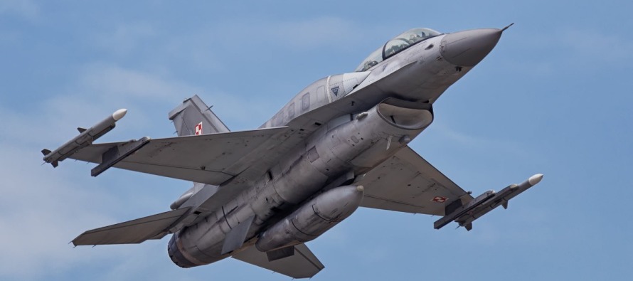 Польские истребители F-16 впервые участвуют в мисси НАТО по охране воздушного пространства над Исландией