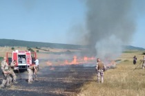 Латвийские военнослужащие оказали помощь в тушении пожара на ферме в Косово