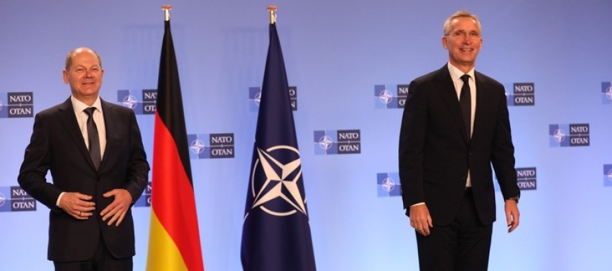 Новой канцлер Германии Олаф Шольц посетил штаб-квартиру НАТО