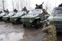 Новые разведывательные автомобили начинают службу в Польской армии