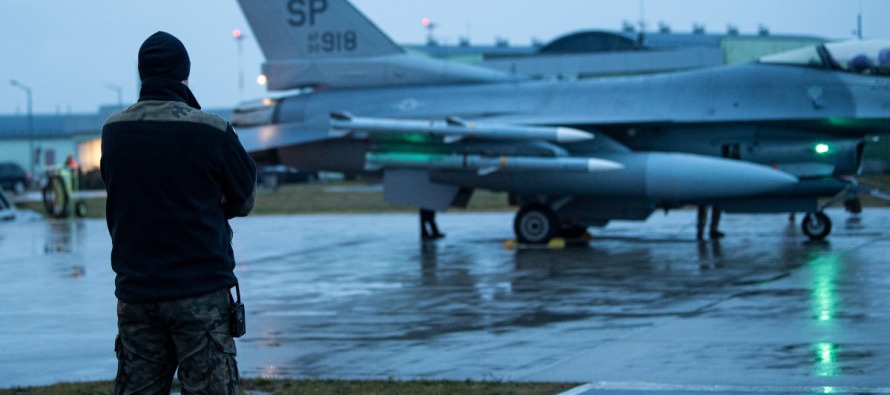 Американские истребители F-16 усилят миссию Балтийской воздушной полиции