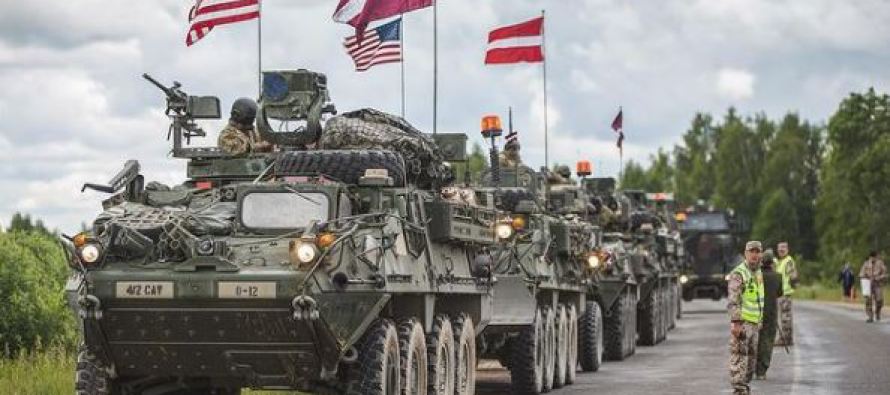 В Латвию прибывает военная техника США для участия в учении “Saber Strike 22”